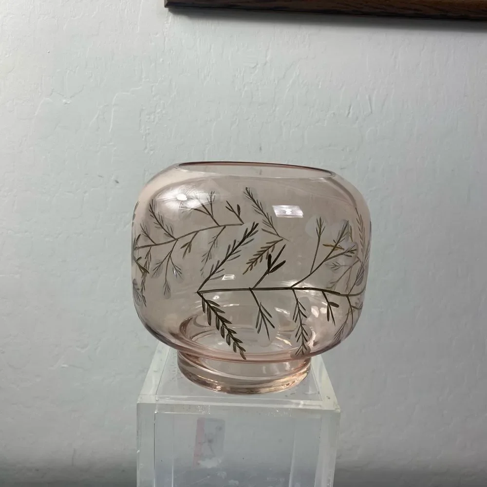 Hand-blown Cezk Blush Glass Vase with Gold Leaf Motif 50s 60s hand painted